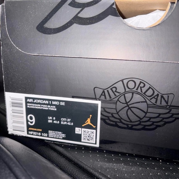 Nike Air Jordan 1 mid SE - Picture 4 of 5